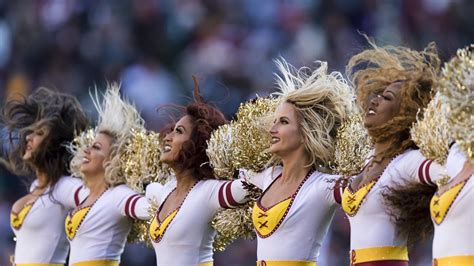 Washington cheerleaders furious over topless photo leak in Jon。